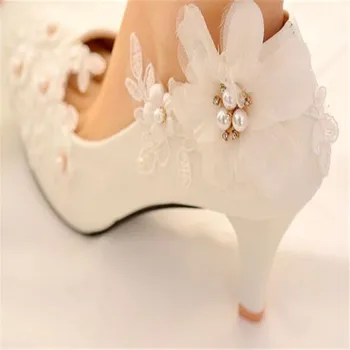 Klasikinės baltos spalvos nėrinių gėlių vestuvių bateliai moteris aukštakulnius 2019 mažai moterų aukštakulniai vestuviniai bateliai moteriška avalynė plius dydis 41 42