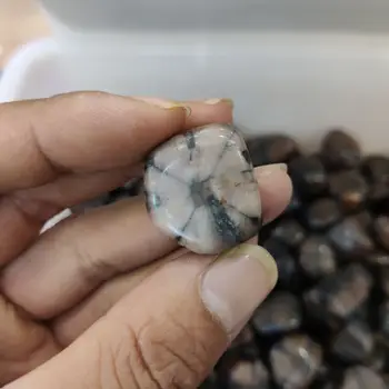 Natūralus akmuo raw staurolite poliruoti pasakų kryžiaus akmens mineralinė pavyzdys reiki healing kvarco kristalo akmens kaip dovaną