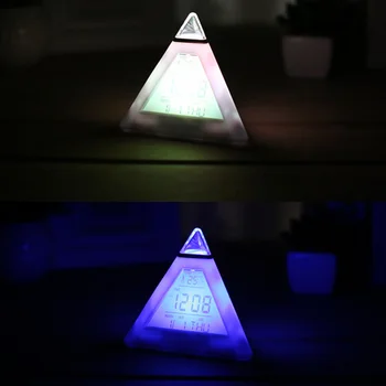 1pcs 7 Spalvų Daugiafunkcis LED Skaitmeninis trikampis Žadintuvas Naktį Žibintai Termometras Spalva keičiasi Lempos Kvadrato, Stačiakampio Laikrodžiai