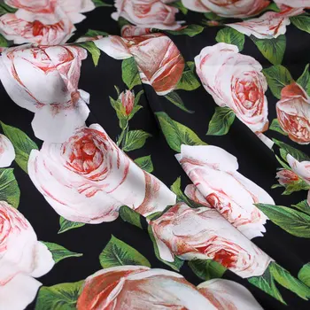 Rausva rožė spausdinti poliesteris pakabinti audinys minkštas ruožas šilko satino audinio moterų aprangos siuvimo audiniai imituoti šilko tissus as metrų