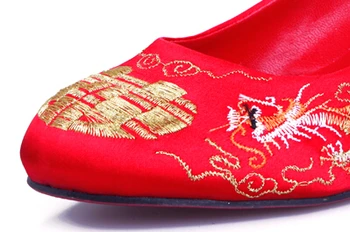Išsiuvinėti Vestuvių Bateliai, Aukštakulniai Vestuviniai Batai Pleištai Siurbliai Moterų Kinų Stiliaus Cheongsam Derliaus Viename Batai