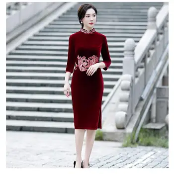 Tradicinis Kinų Moterų Veliūras Cheongsam Derliaus Siuvinėjimo Suknelė Klasikinis Mandarinų Apykaklės Qipao Elegantiškas Pusę Rankovės Vestidos